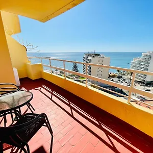 https://apartamentos-orfeo-azul.es-andalucia.com